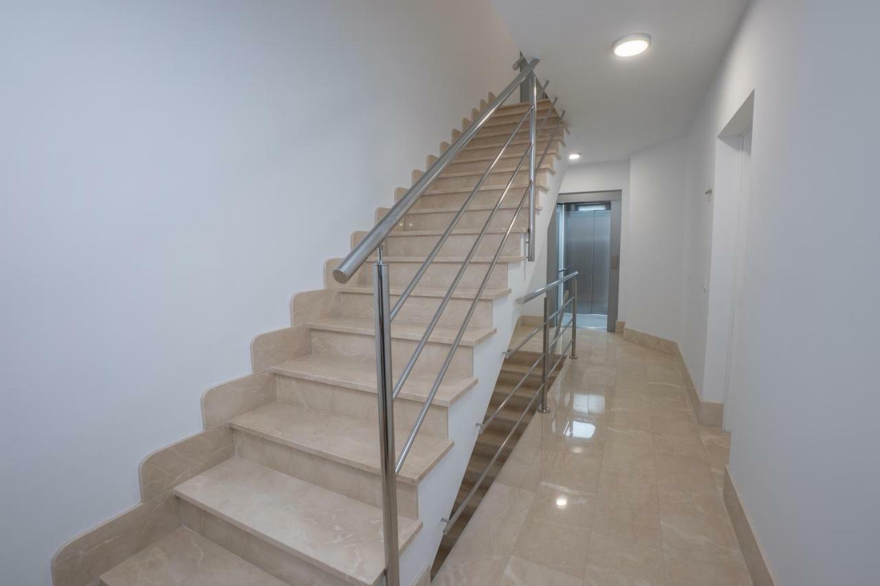 Apartamentos Mombasa 1 Planta نيرخا المظهر الخارجي الصورة